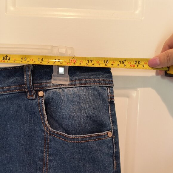 Cato High-rise 16 Jean Shorts with 5 button fly LNC - Picture 5 of 7